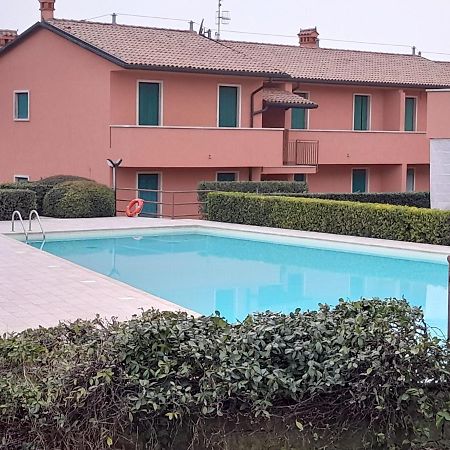 לאזיסה Mahatma Residence Lake View מראה חיצוני תמונה
