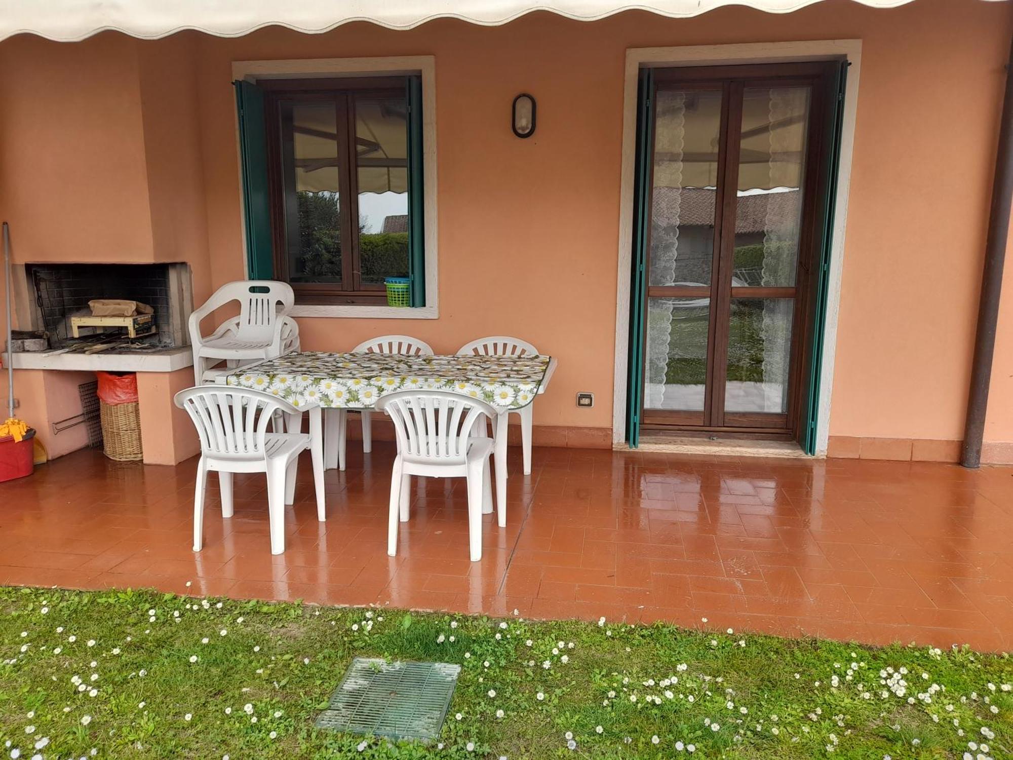 לאזיסה Mahatma Residence Lake View מראה חיצוני תמונה