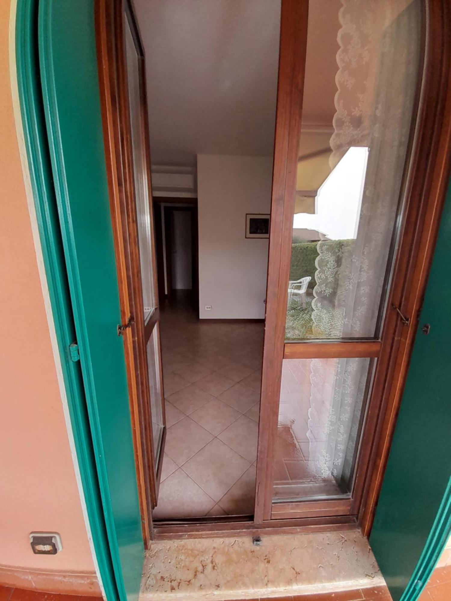 לאזיסה Mahatma Residence Lake View מראה חיצוני תמונה